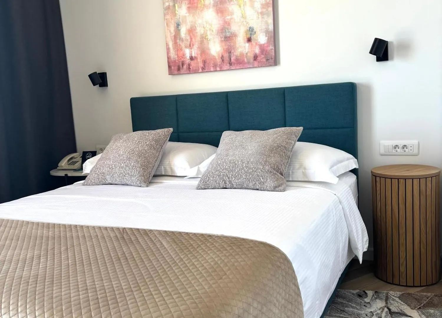 Stella'S Beachfront Aparthotel 스플리트